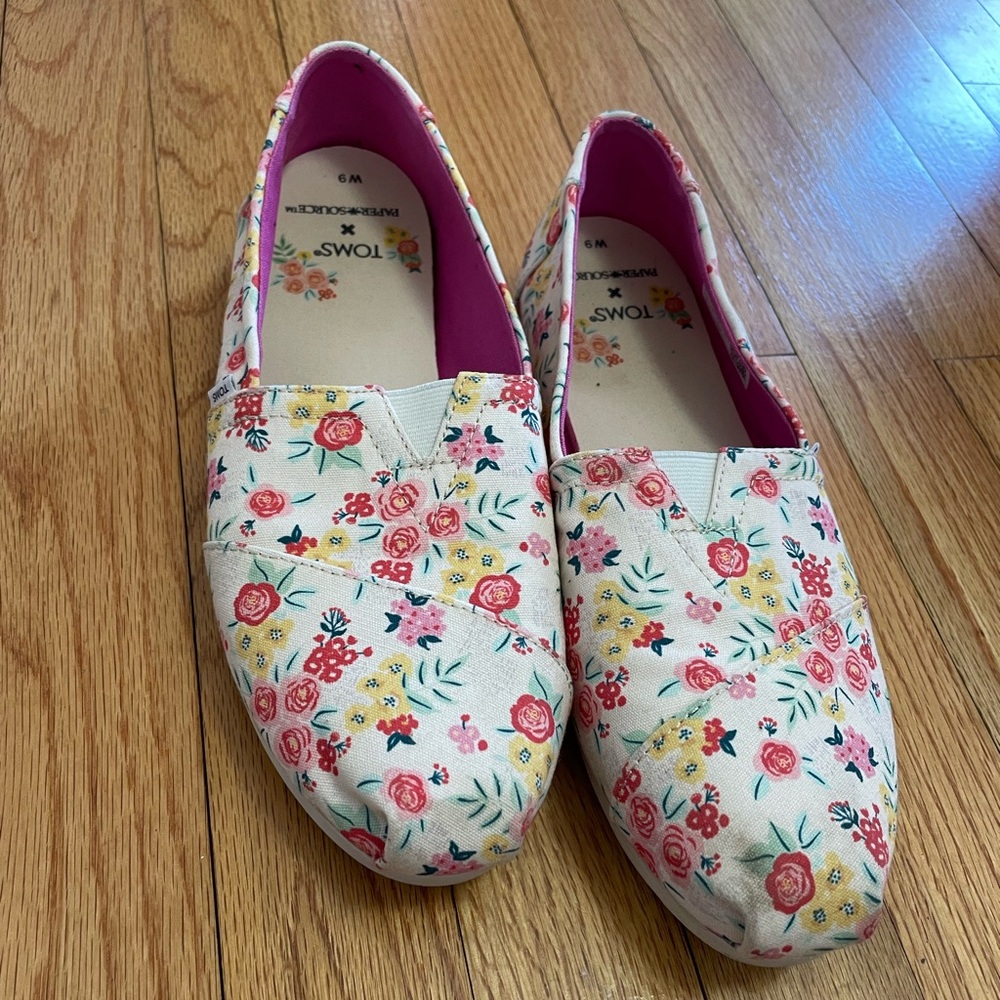 TOMS